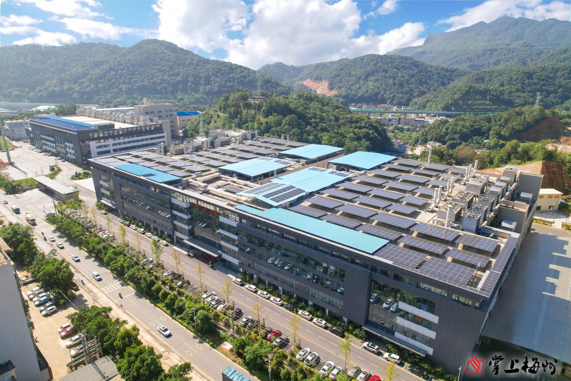 深耕铜箔创佳绩 向“新”而行促蝶变——记全国工业和信息化系统先进集体广东马博官方网址电子科技有限公司